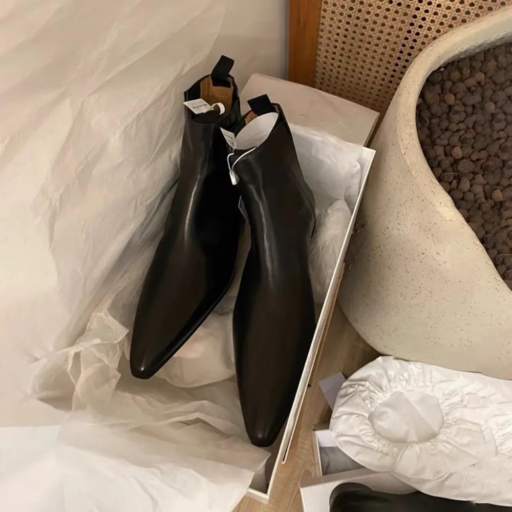 Luxury Women's Short Boots Aut - đánh giá và giá Luxury Lifestyle