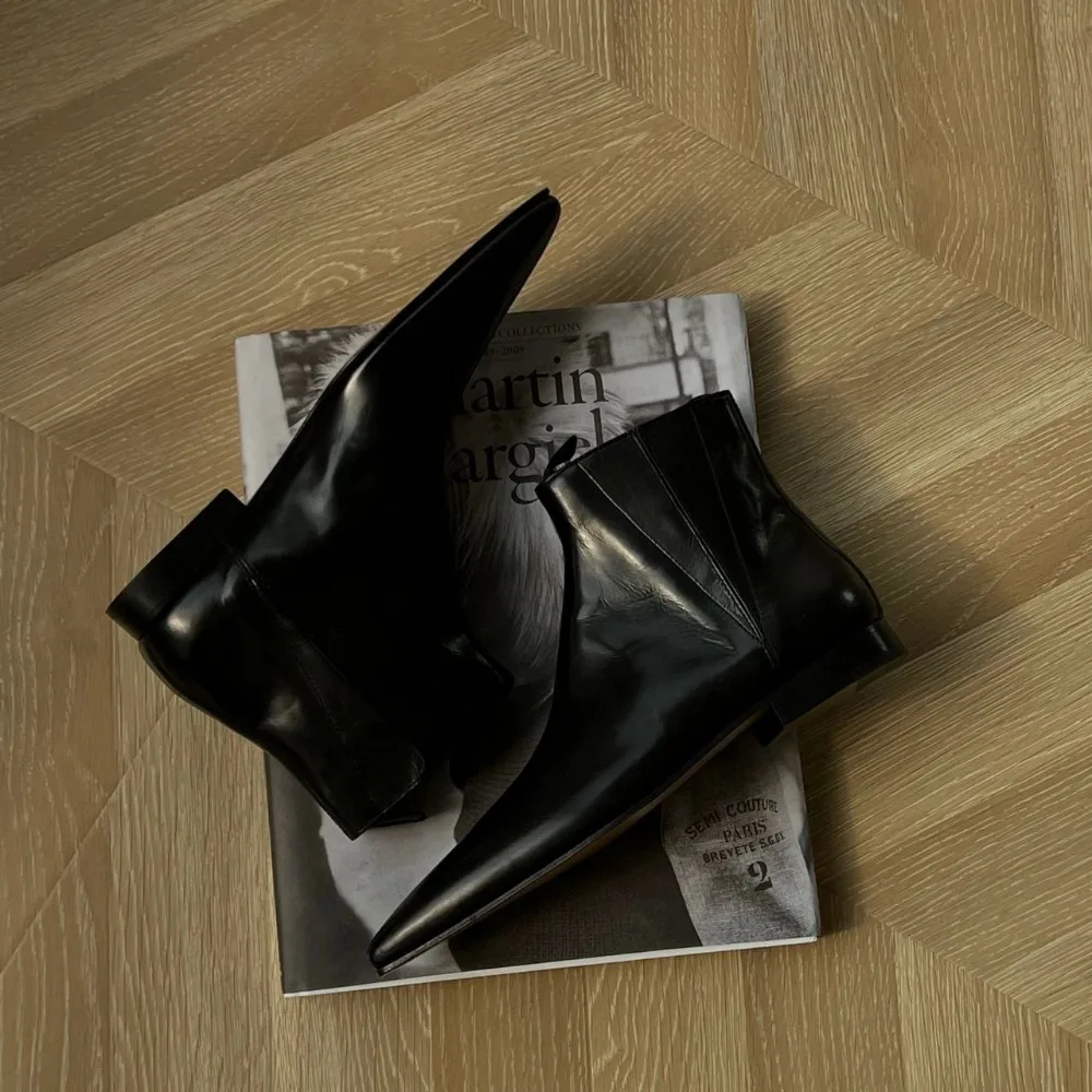 Luxury Women's Short Boots Aut - đánh giá và giá Luxury Lifestyle